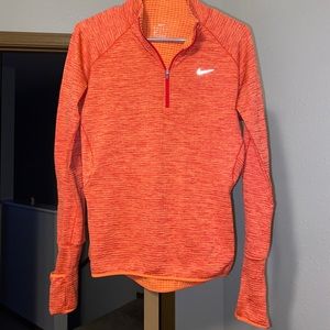 Nike running top